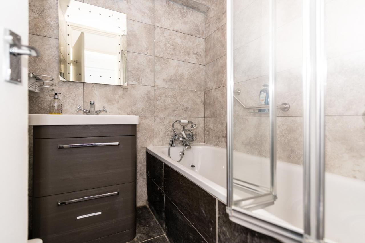 Bray Guest Rooms Лондон Екстериор снимка
